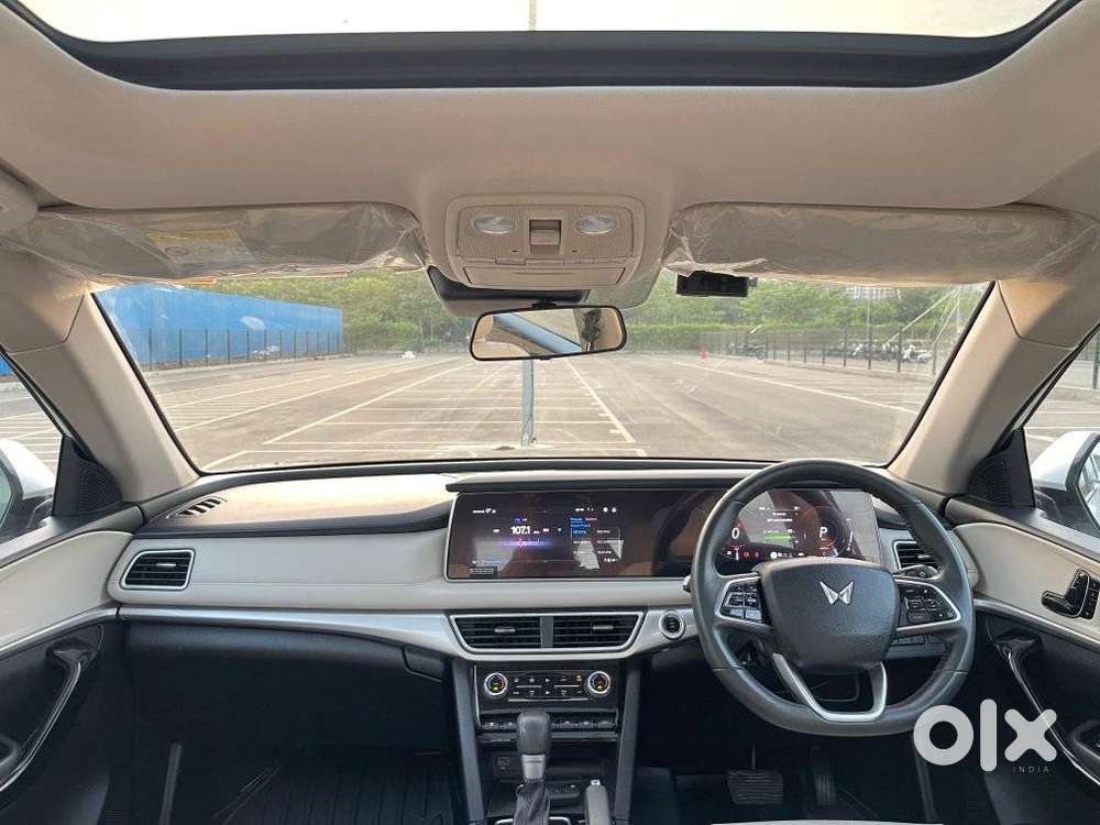 Mahindra Xuv700 2.2 Ax 7 Diesel At Str, 2024, Diesel
