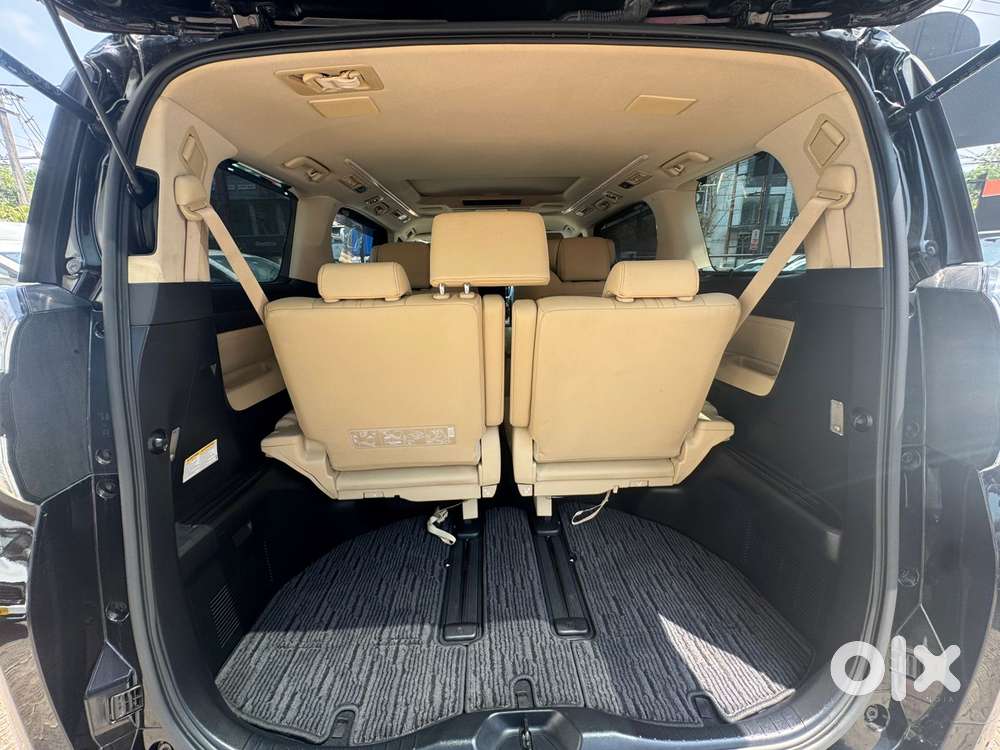 Toyota Vellfire Vip – Executive Lounge, 2022, Petrol