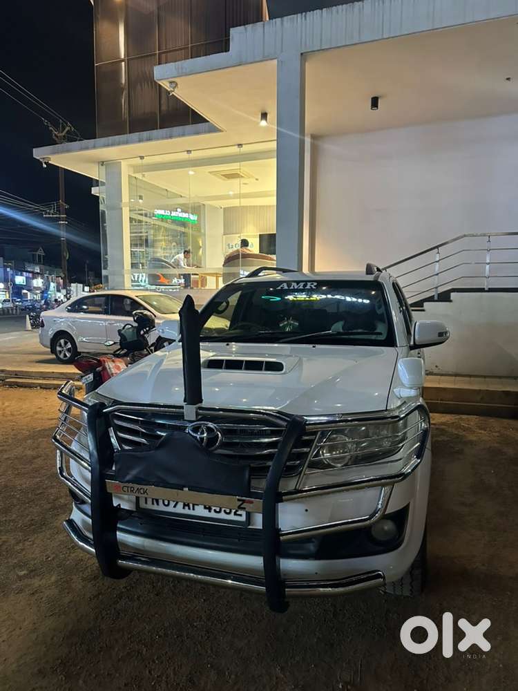 Toyota Fortuner Petrol 2023