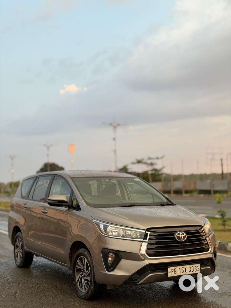 Toyota Innova Crysta 2.4 Gx Limited Edition At 7 Str, 2022, Diesel