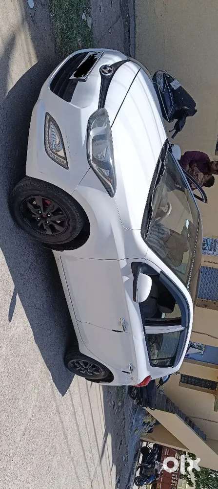 I20 Sports Car 2013 Model Showroom Maintain