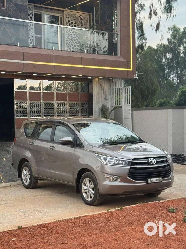 Toyota Innova Crysta 2.4 G Mt 7 Str, 2017, Diesel