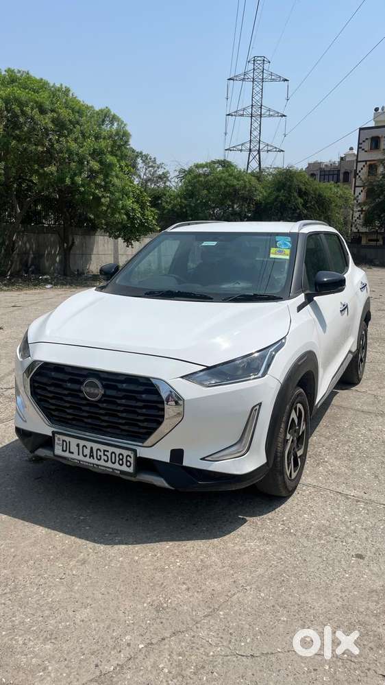 Nissan Magnite 1.0 Xv Premium, 2023, Petrol