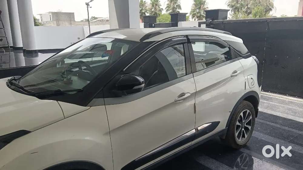 Tata Nexon 2020 Petrol 78000 Km Driven New Tyre Yokohama