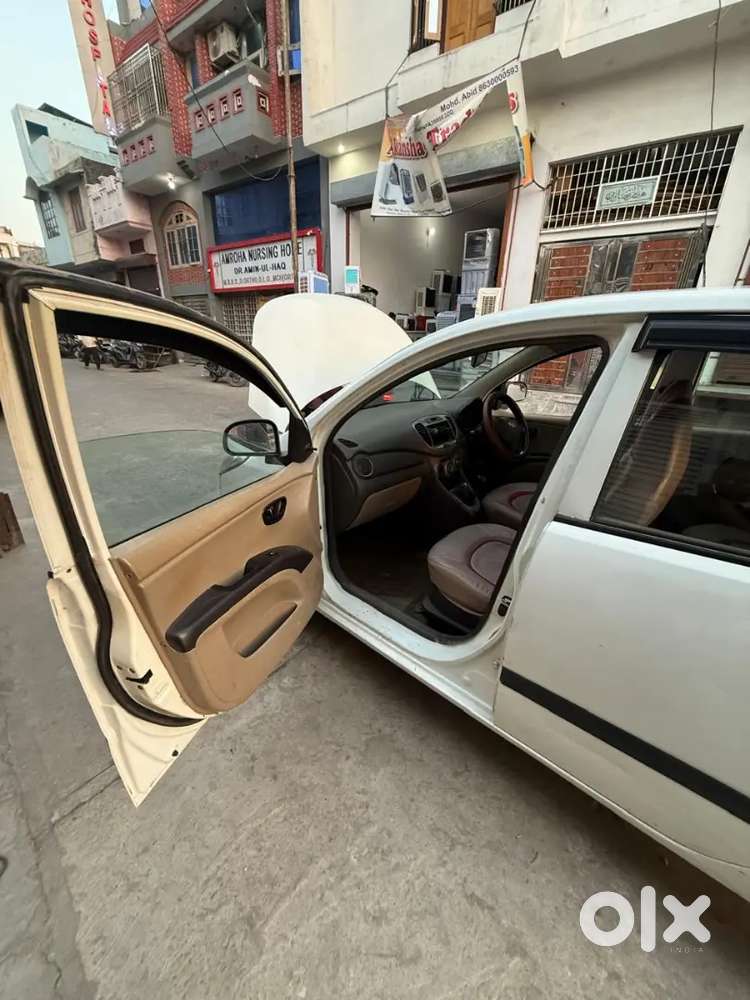 Hyundai I10 Era 2013 Hybrid Manual Car Cng
