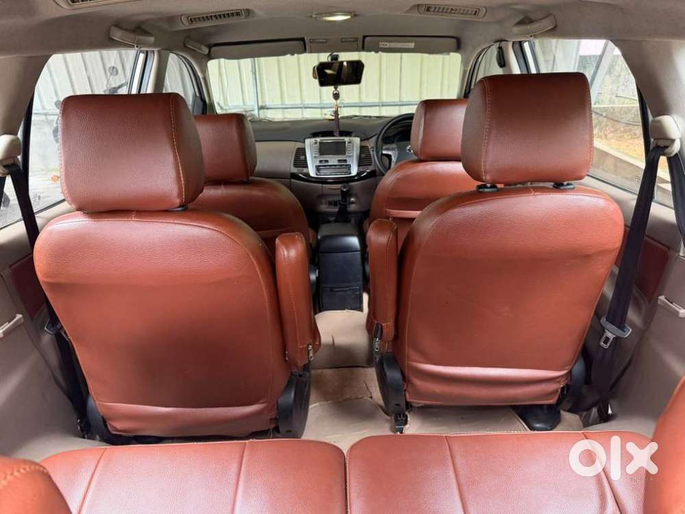 Toyota Innova 2.0 V, 2015, Diesel