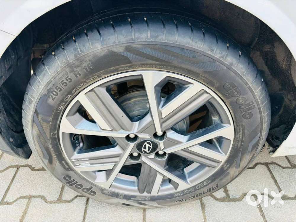 Hyundai Verna 1.5 Mpi Mt Sx (o), 2023, Petrol