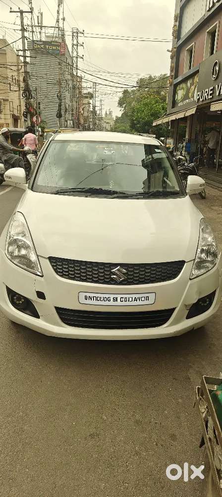 Maruti Suzuki Swift Ddis 2012