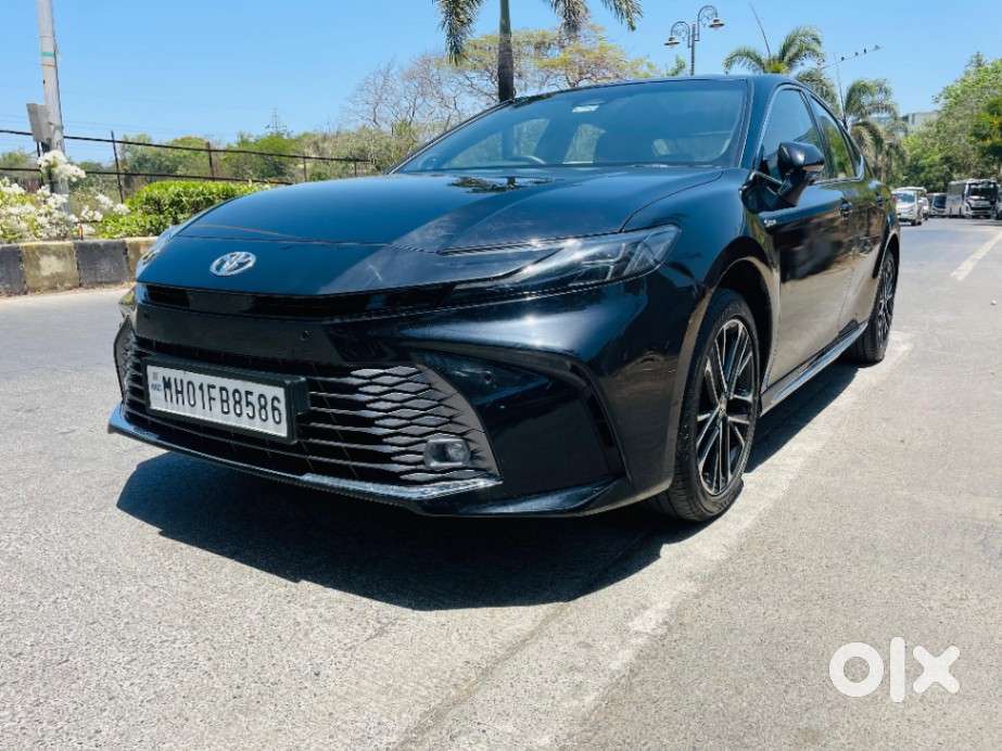 Toyota Camry Hybrid, 2026, Cng & Hybrids