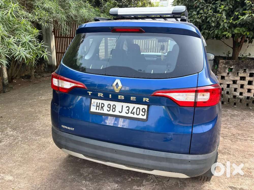 Good Condition 7 Seater Car