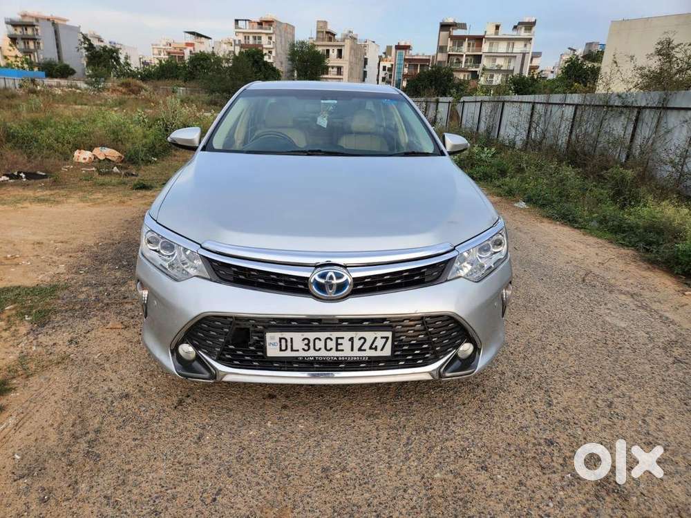 Toyota Camry 2016 Petrol Well Maintained