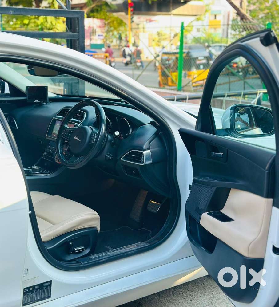 Jaguar Xe, 2019, Petrol