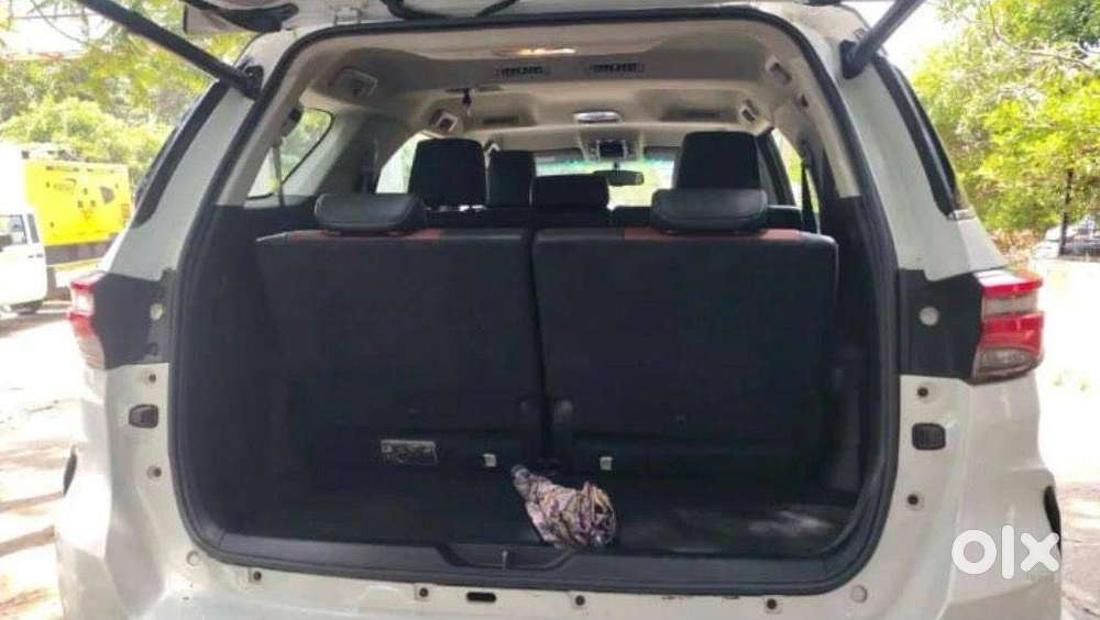 Toyota Legender, November 2025