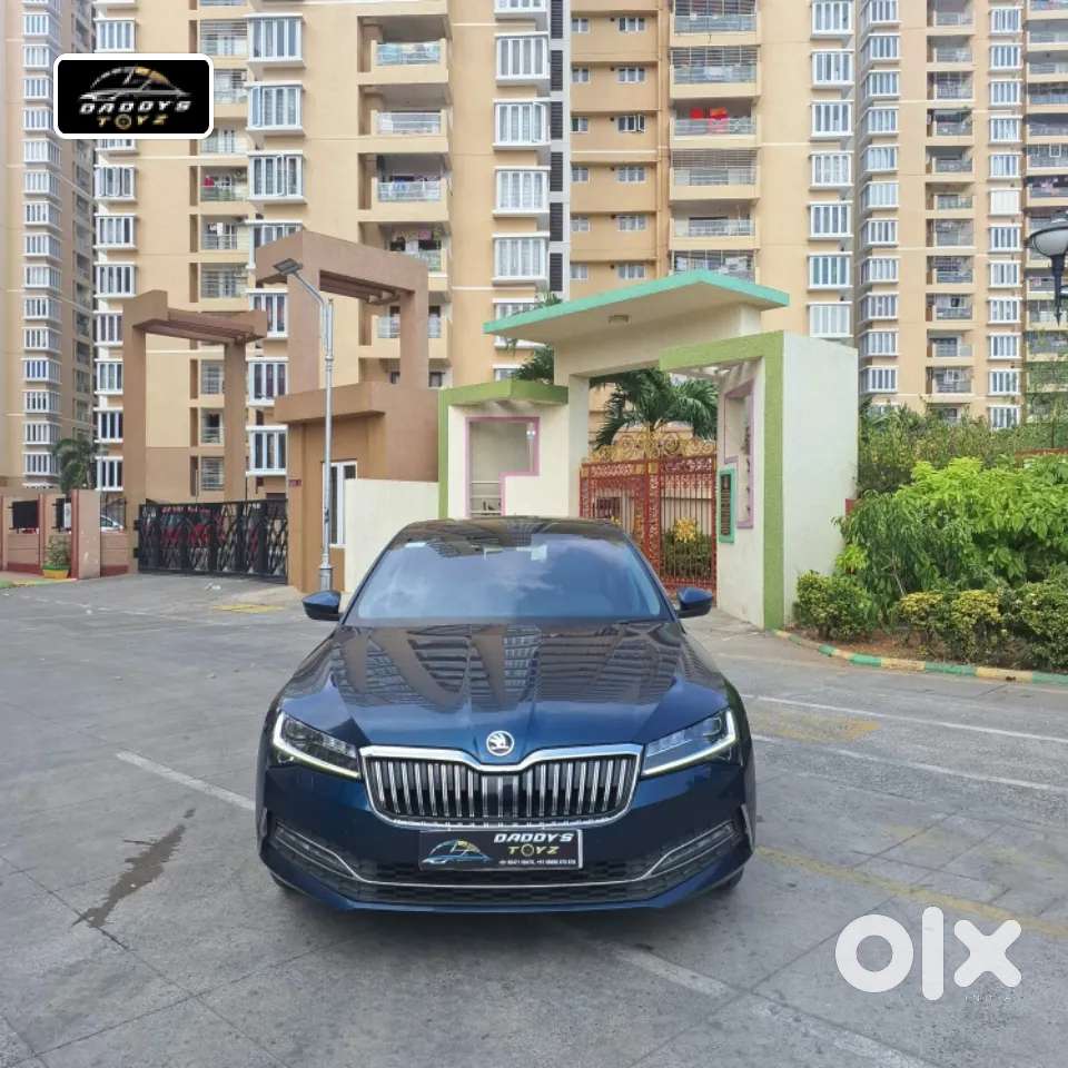 Skoda Superb 2.0 L&k Tsi At, 2022, Petrol