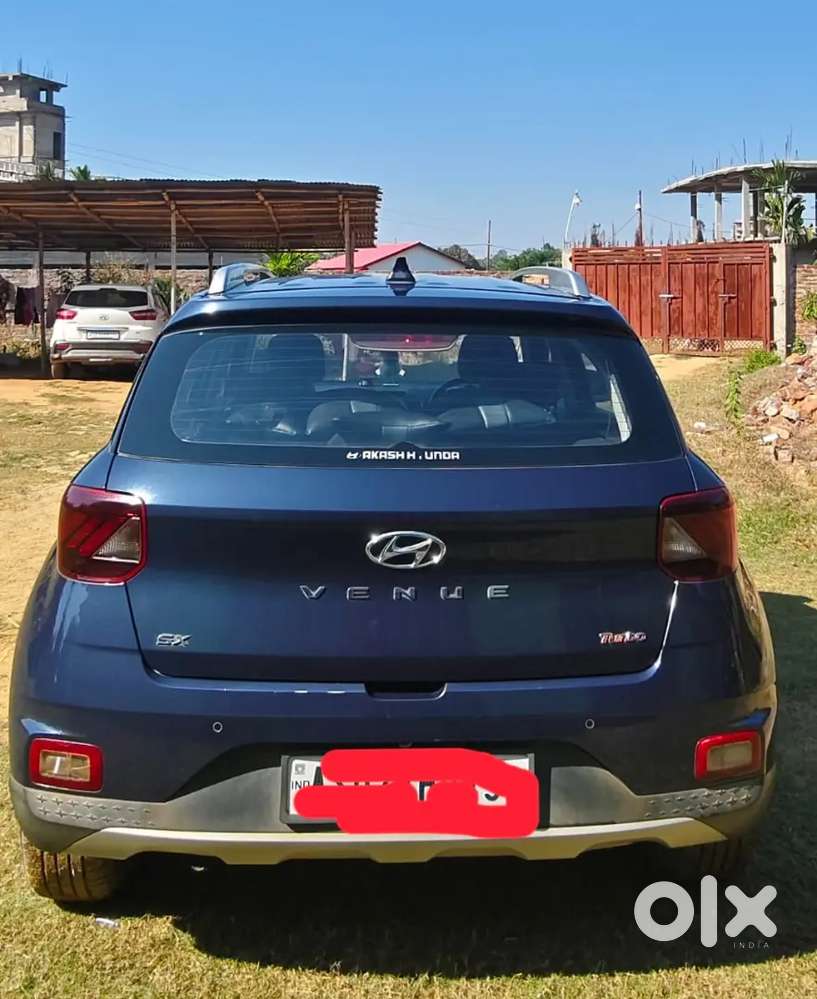 Hyundai Venue 2022 Petrol 80000 Km Driven