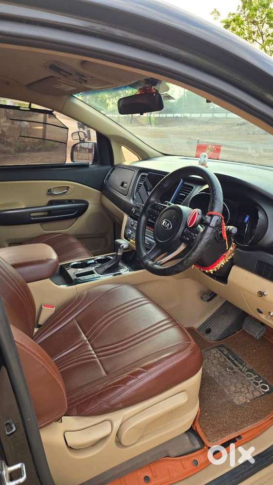 Kia Carnival Premium, 2021, Diesel