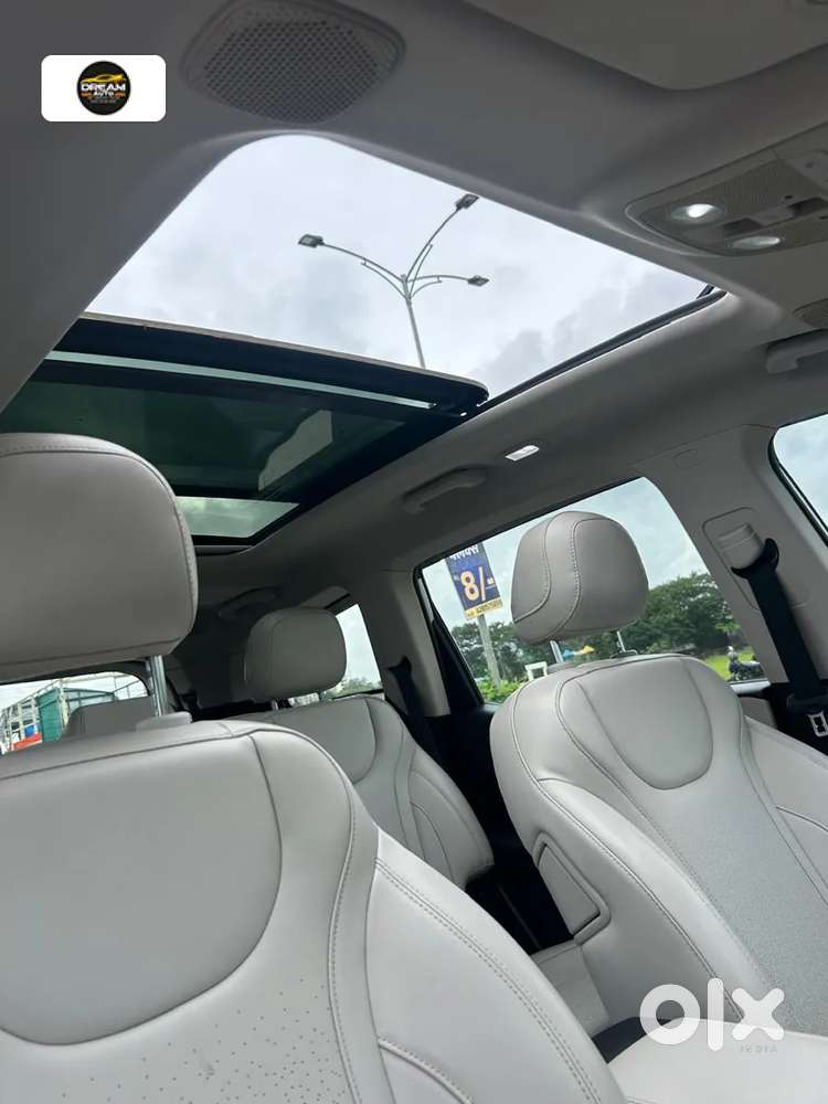 Mahindra Xuv700 2.2 Ax 7 Diesel At Luxury Pack Str Awd, 2022, Diesel