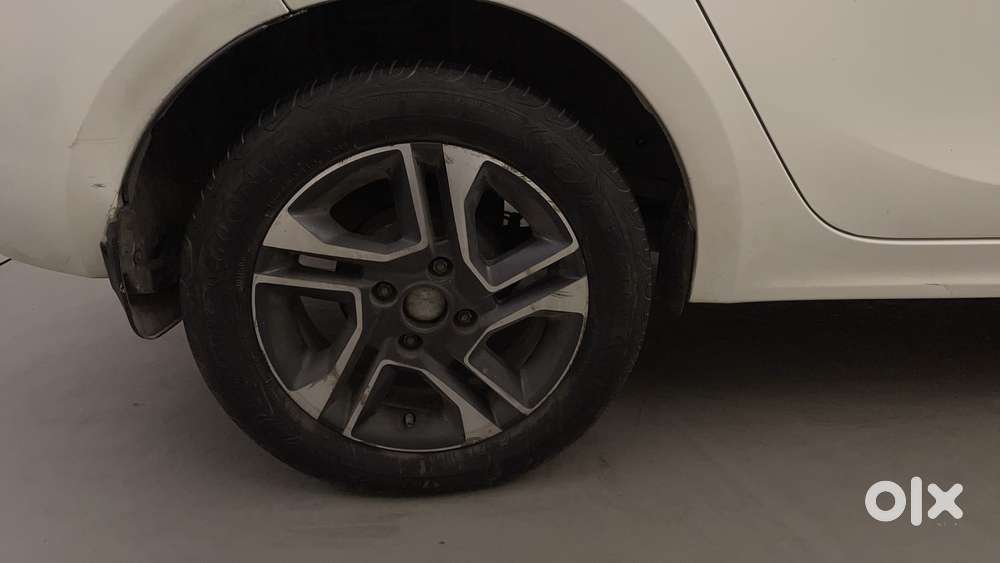 Tata Tigor Xza, 2018, Petrol