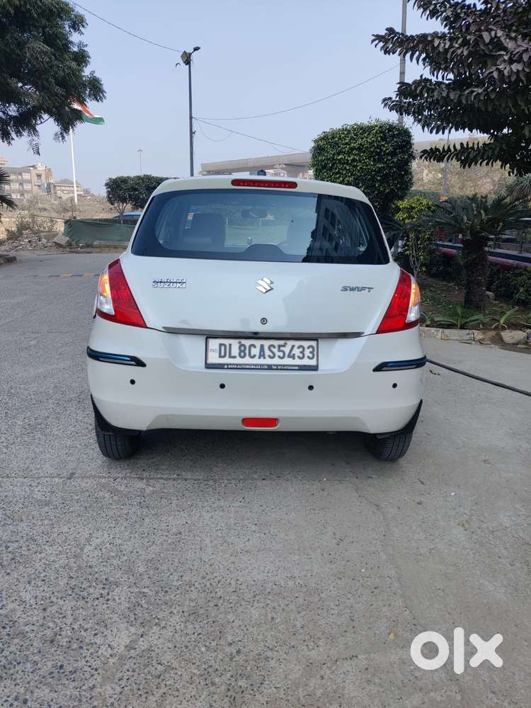 Maruti Suzuki Swift Lxi Optional-o, 2017, Petrol