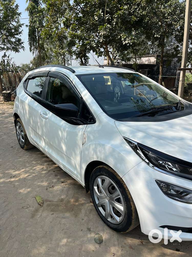 Tata Altroz Petrol 2021