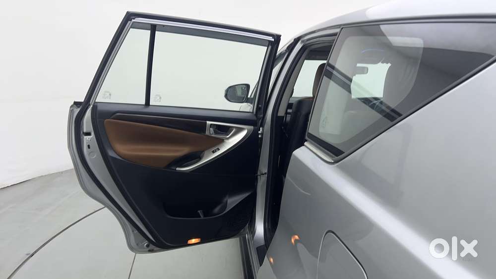 Toyota Innova Crysta [2020-ongoing] 2.7 Zx At 7 Str, 2022, Petrol