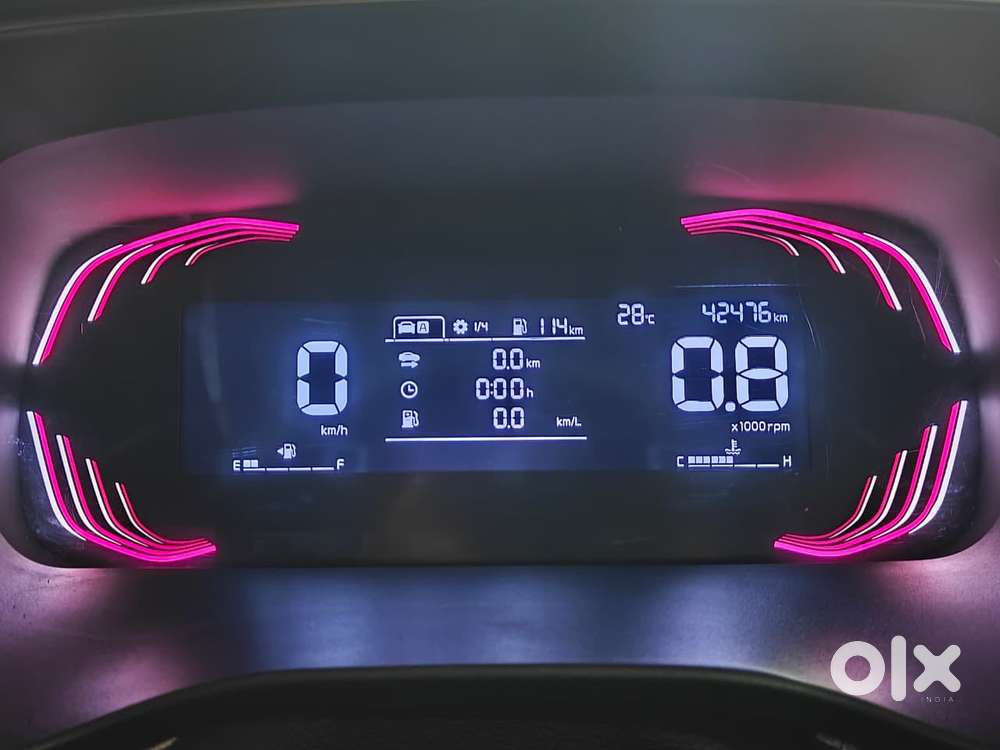 Kia Carens G 1.5 6mt Premium (o) 7-seater, 2023, Petrol