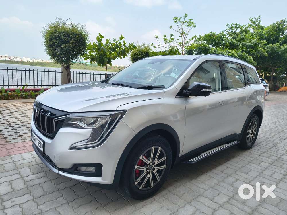 Mahindra Xuv700 2.0 Ax 7 Petrol Mt Str, 2021, Petrol