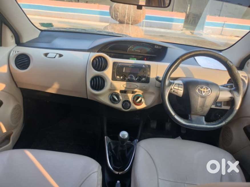 Toyota Etios Liva, 2016, Petrol