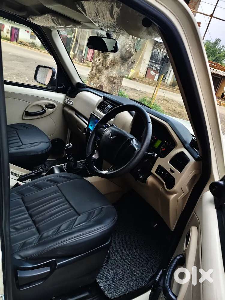 Mahindra Scorpio Classic 2022( October )diesel Manual Year 9 Seater