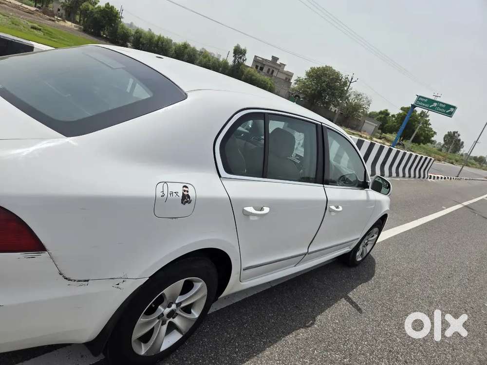 Skoda Superb Elegance 2013 Diesel Automatic