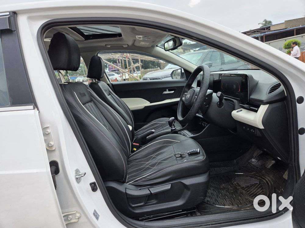 Hyundai Verna 1.5 Mpi Mt Sx (o), 2025, Petrol