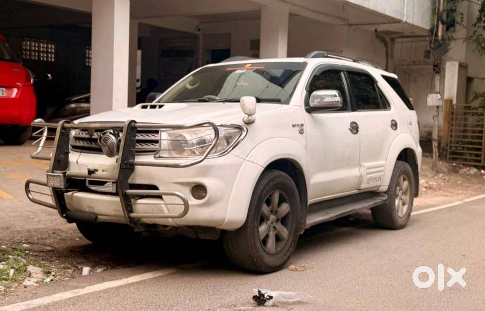 Toyota Fortuner 3.0 4x4 Manual, 2011, Diesel