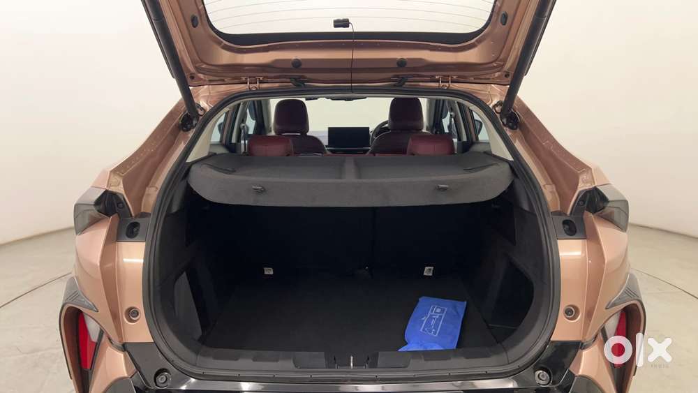 Tata Curvv S 1.2 Hyperion Gdi Petrol 7dca, 2025, Petrol