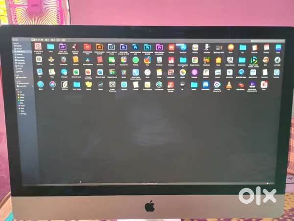 I MAC 27inch  2013 BRAND NEW LITTLE USED NO SCRATCHES NO DENT