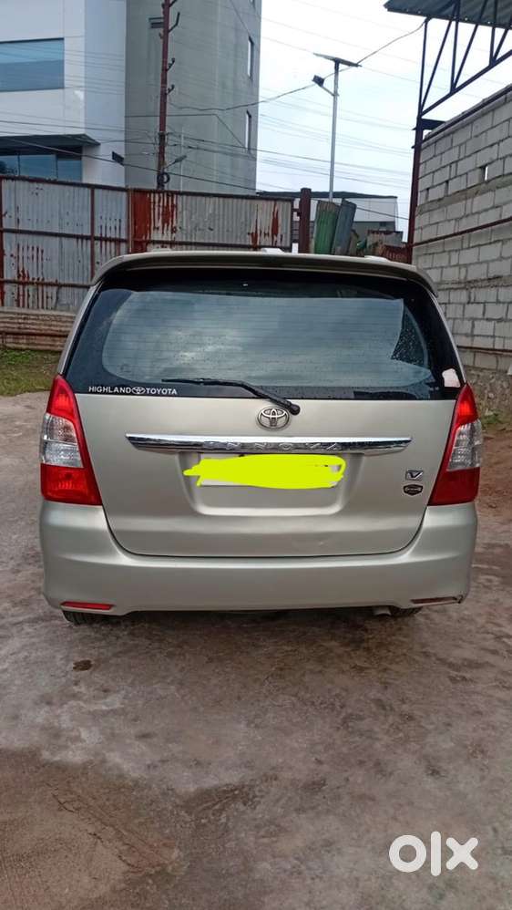 Toyota Innova Diesel 2013 1st