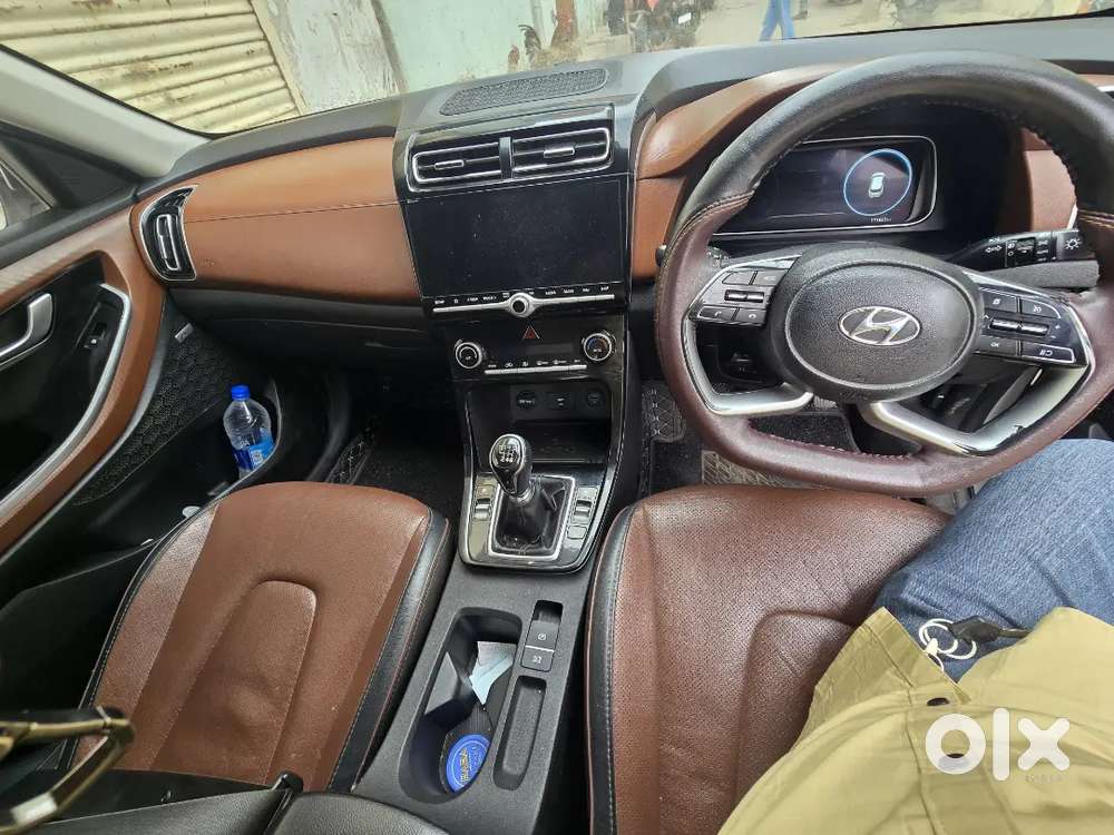 Hyundai Alcazar October 2021 Top Model A-one Condition Full Loaded