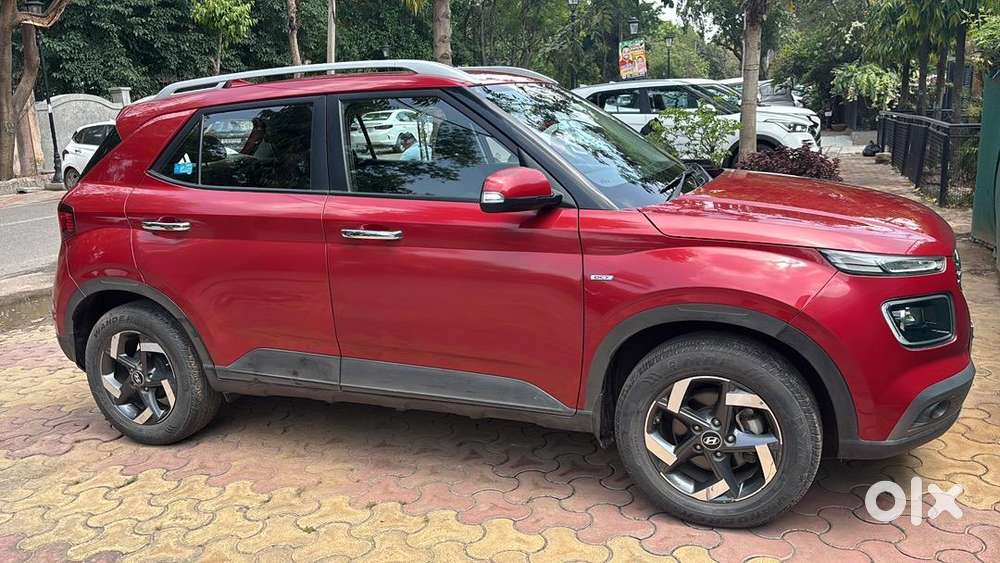 Hyundai Venue 2021 Petrol Well Maintained