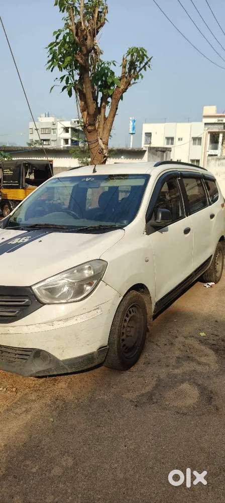 Renault Lodgy 2016 Diesel 230000 Km Driven
