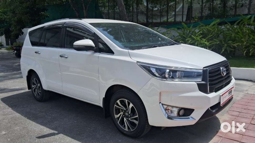 Toyota Innova Crysta 2.4 V 8 Str, 2024, Diesel