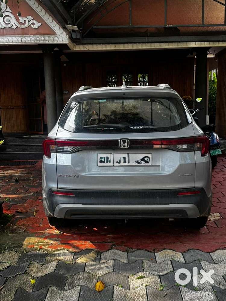 2024 Honda Automatic Petrol 1st-owner Car