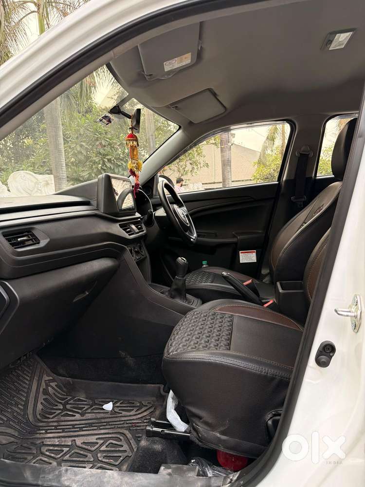 Maruti Suzuki Brezza Lxi S-cng, 2025, Cng & Hybrids