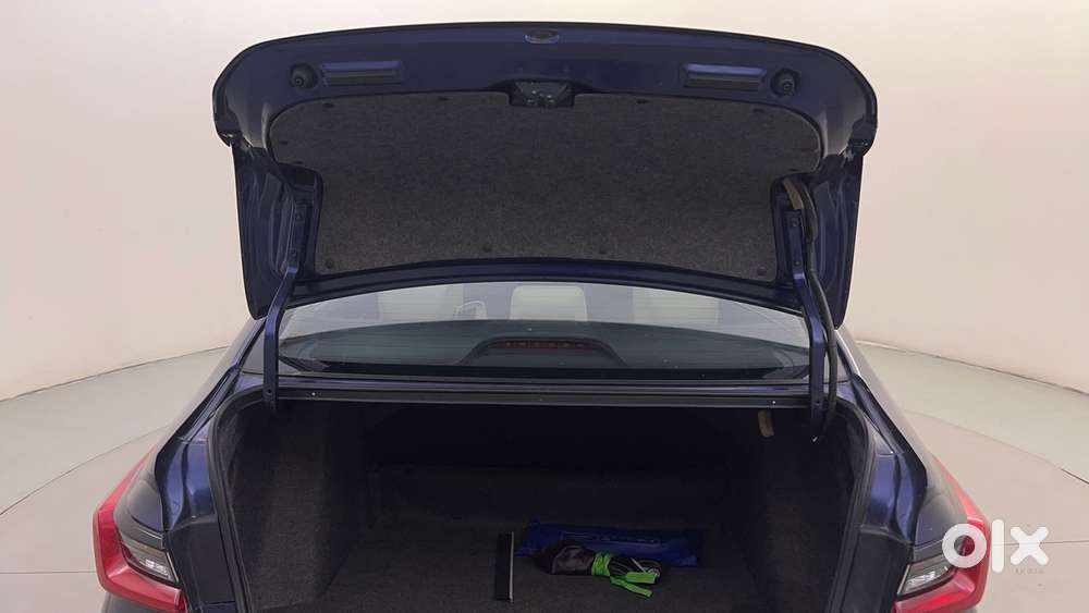 Honda City 1.5 V Mt, 2023, Petrol