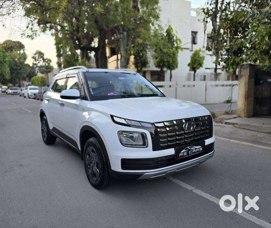 Hyundai Venue S 1.2 Petrol, 2024, Petrol