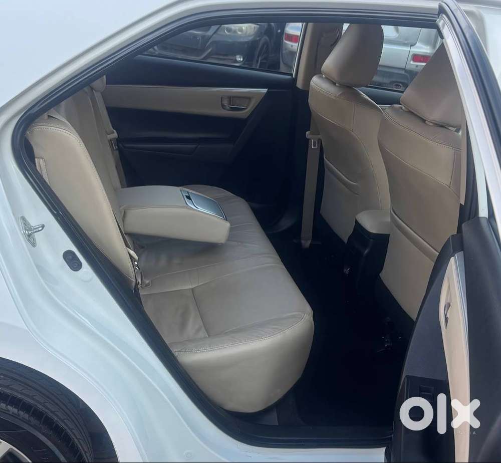 Toyota Corolla Altis 1.8 Vl 2015 At 98000 Kms Chandigarh Registration.