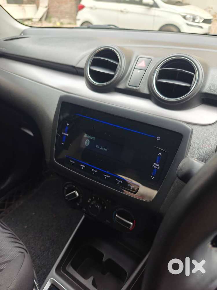 Maruti Suzuki Swift Vxi Amt (2022) — Single Owner  Warranty Till 2027