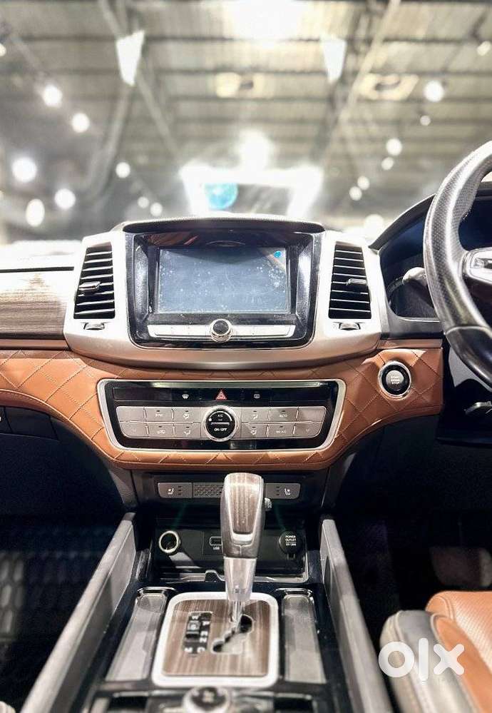 Mahindra Alturas G4 4wd At, 2020, Diesel