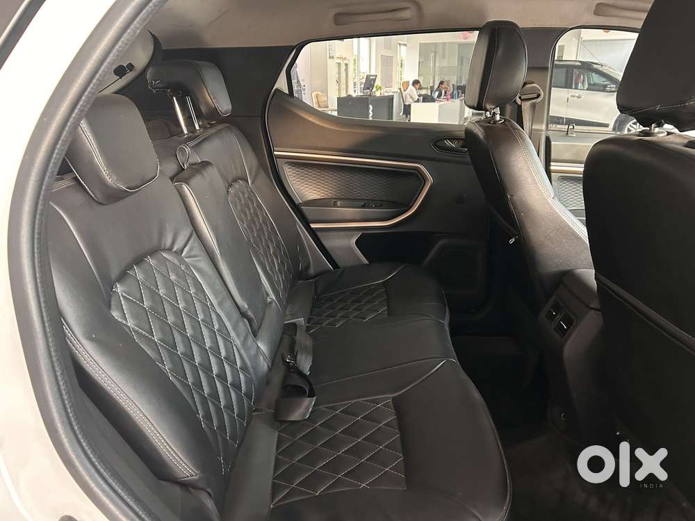 Renault Kiger RXT AMT, 2023, Petrol