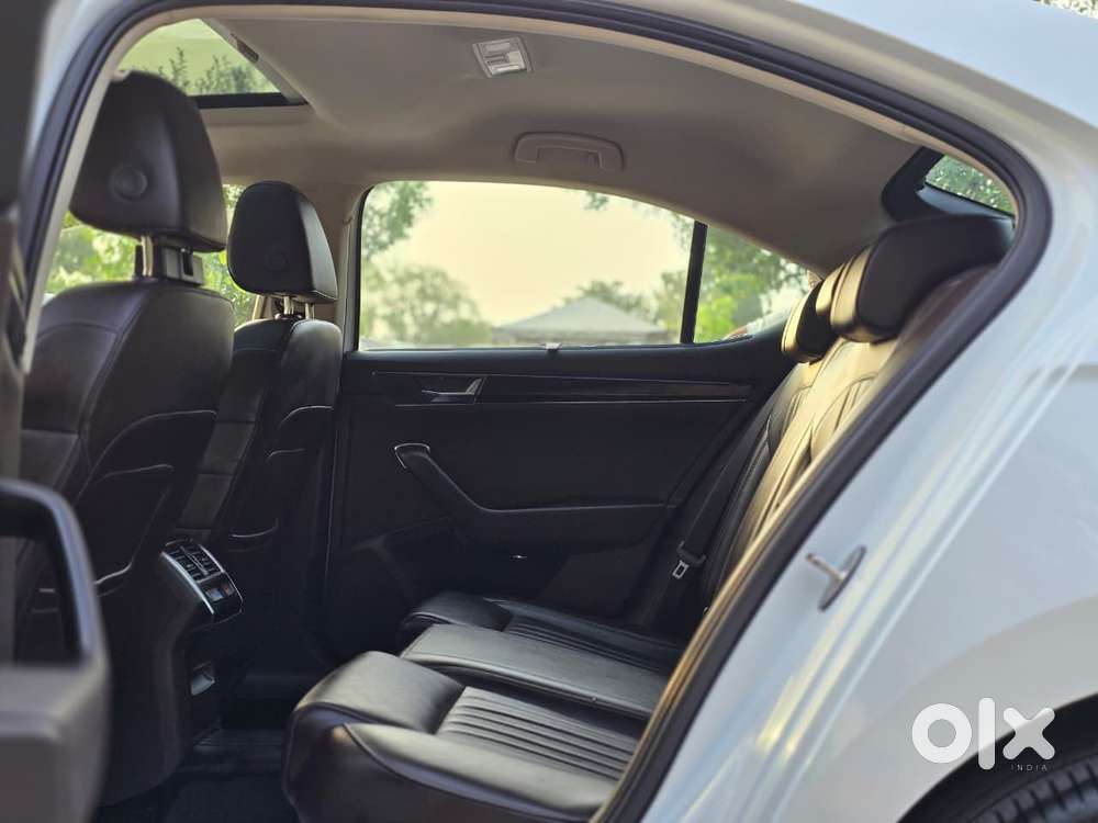 Skoda Superb 2.0 Tsi At L&k, 2021, Petrol