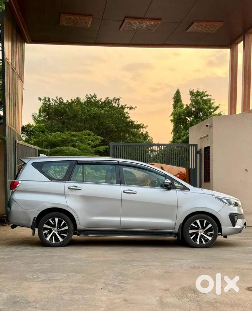 Toyota Innova Crysta [2020-ongoing] 2.4 Zx 7 Str, 2022, Diesel