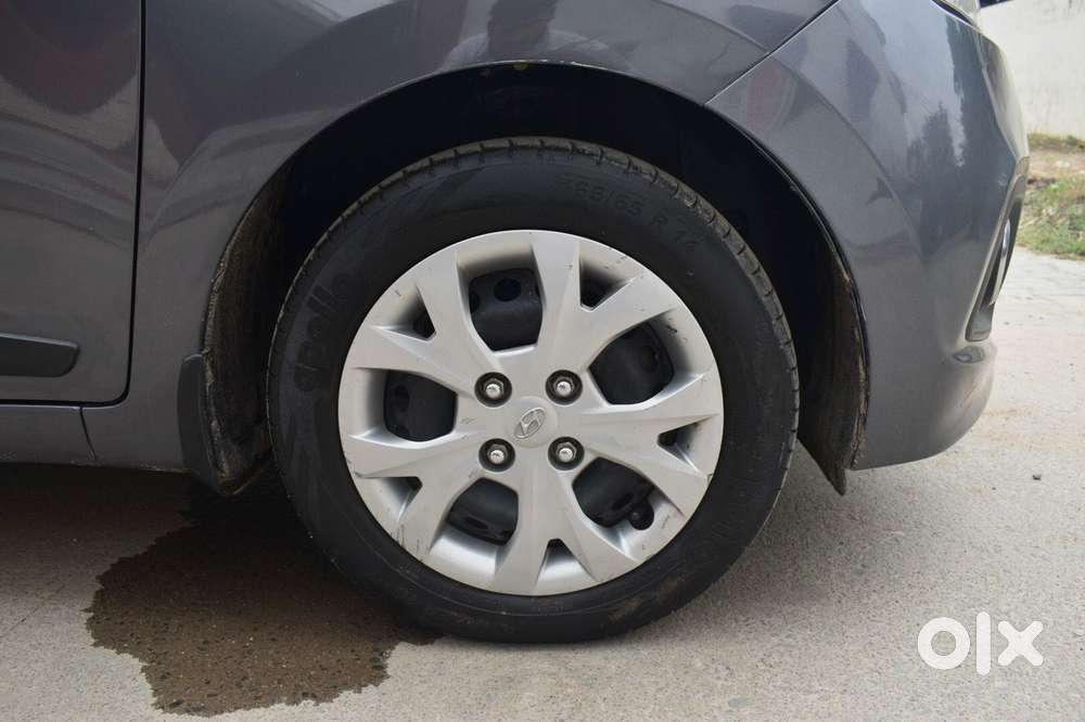 Hyundai Grand I10 Sportz, 2015, Petrol